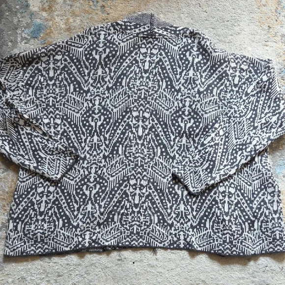 Lucky Brand Shawl Collar Open Front Jacquard Knit Cardigan - Picture 9 of 9